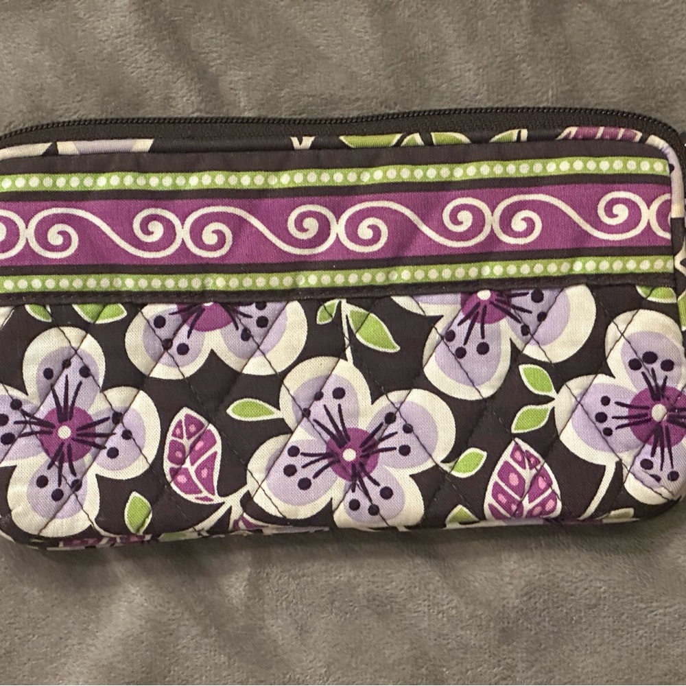 Vera Bradley Wristlet Wallet Plum Petals Purple Zip Around - Picture 2 of 2